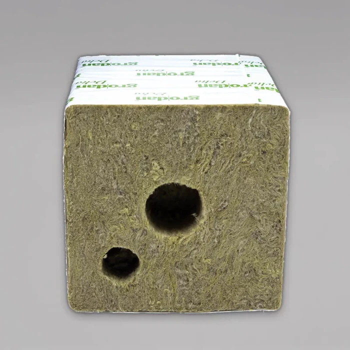 Vegetative Phase (ca. 3 - 15 Wochen) 4 Grodan Kulturblock XL